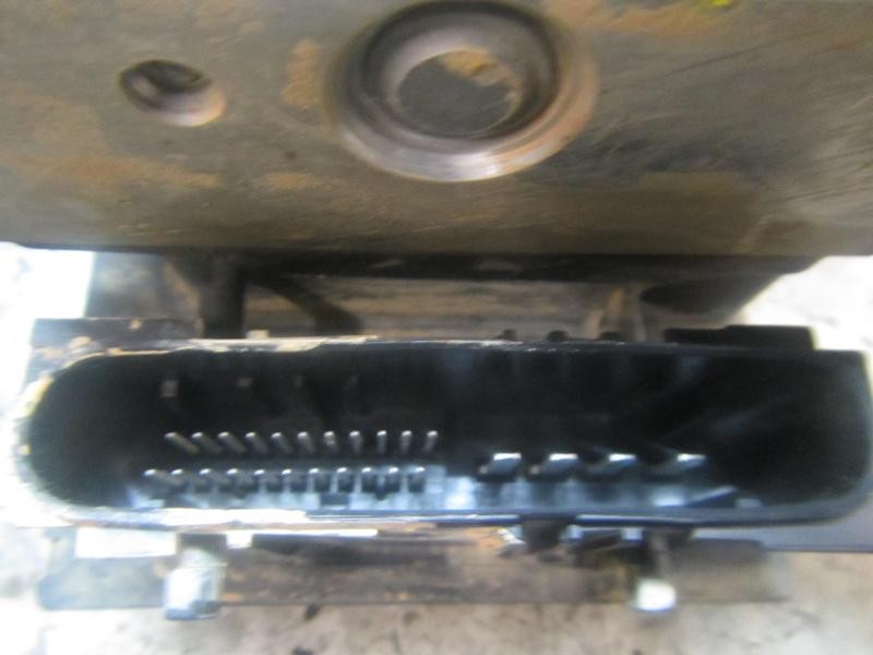 Recambio de abs para renault clio grandtour authentique referencia OEM IAM 7701209606 5447L5190312085 