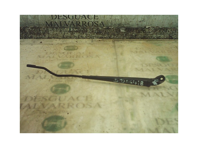 Recambio de brazo limpia delantero derecho para citroën xsara berlina 1.9 turbodiesel referencia OEM IAM   