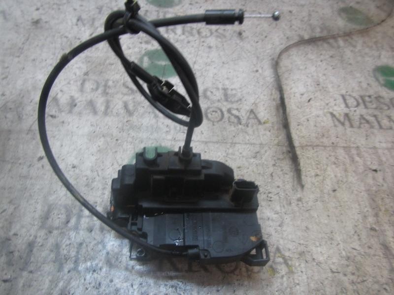 Recambio de cerradura puerta trasera derecha para renault clio grandtour authentique referencia OEM IAM 8200300129  