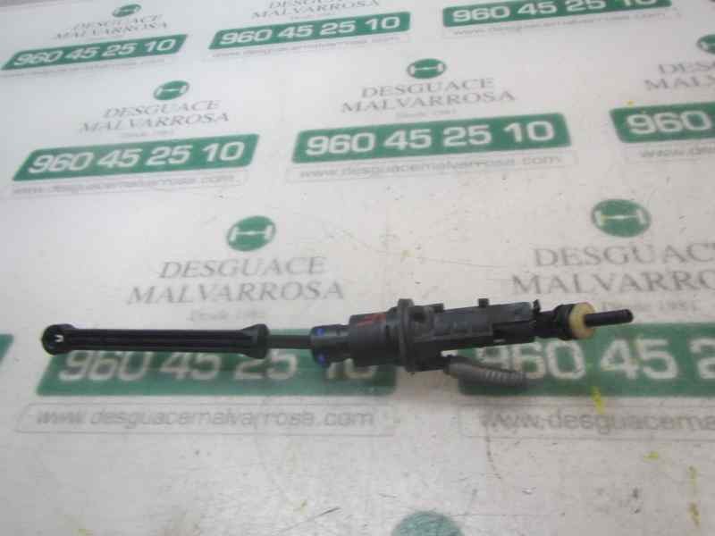 Recambio de bomba embrague para citroën c4 lim. seduction referencia OEM IAM 2182X9  