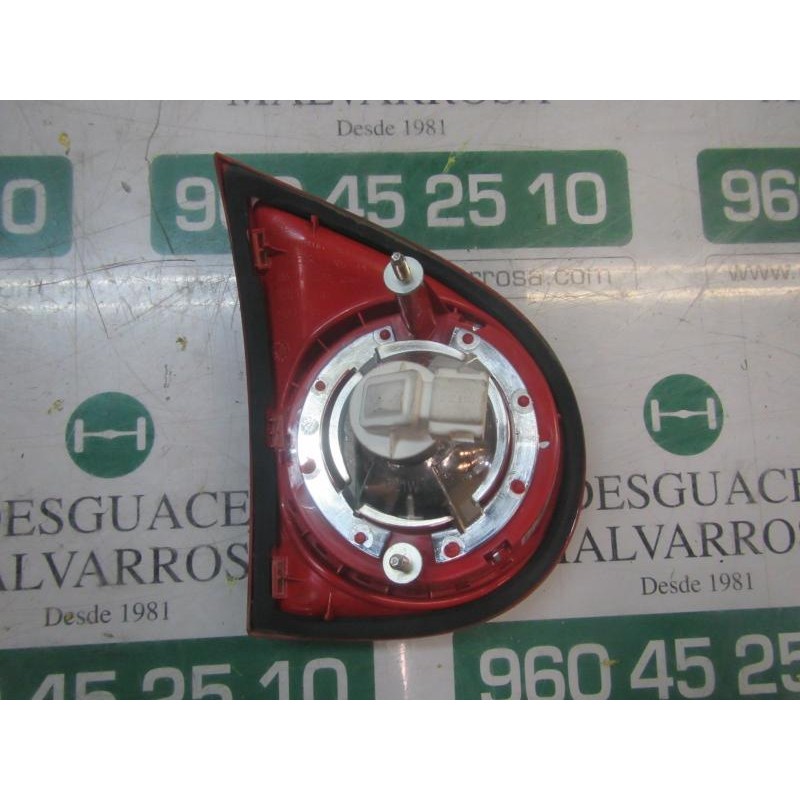 Recambio de piloto trasero derecho interior para volkswagen golf v berlina (1k1) 1.9 tdi referencia OEM IAM   