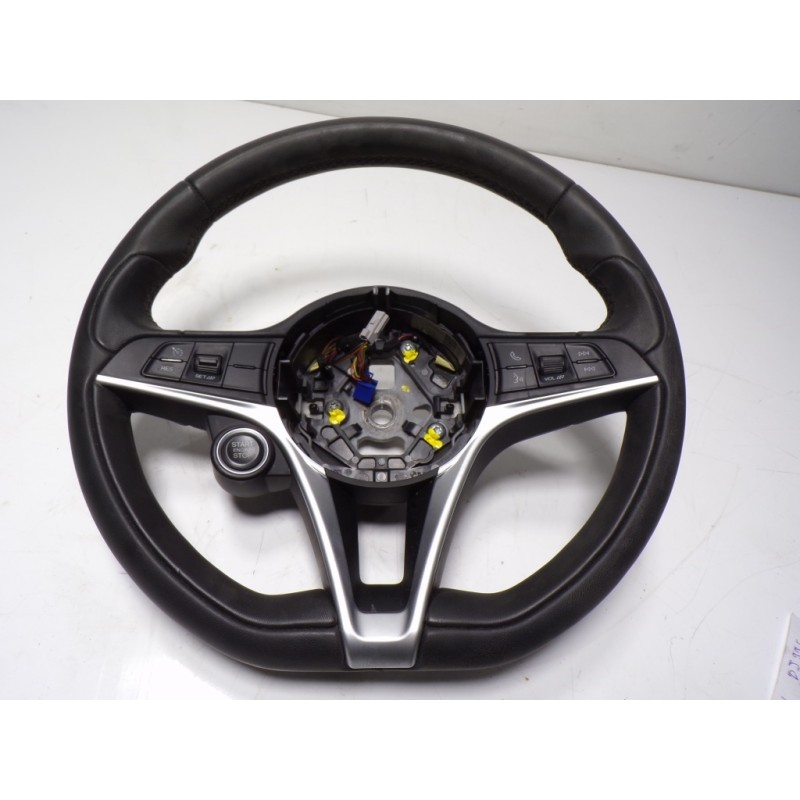 Recambio de volante para alfa romeo giulia (952) 2.2 jtdm cat referencia OEM IAM 71779508 1049925X66F 374920026025116