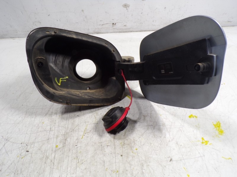 Recambio de tapa combustible para opel astra k lim. 5türig 1.6 cdti dpf referencia OEM IAM 13407838  