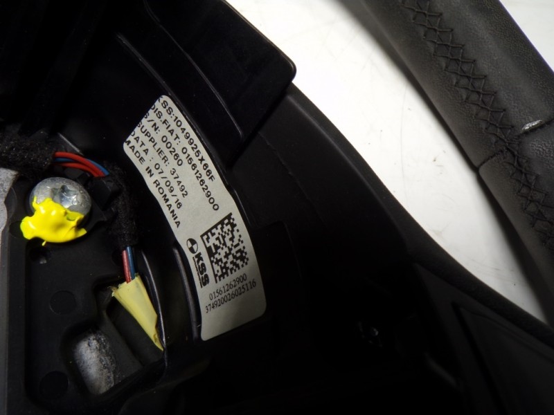 Recambio de volante para alfa romeo giulia (952) 2.2 jtdm cat referencia OEM IAM 71779508 1049925X66F 374920026025116