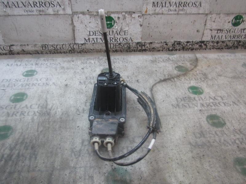 Recambio de palanca cambio para renault clio grandtour authentique referencia OEM IAM 8200755871  