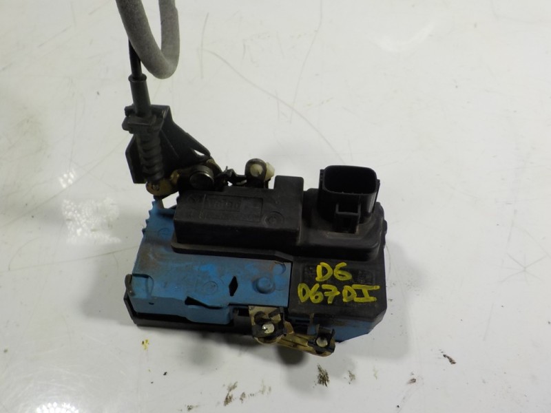 Recambio de cerradura puerta delantera izquierda para volvo xc90 2.4 diesel cat referencia OEM IAM 30784976  