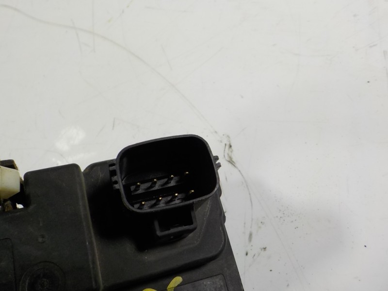 Recambio de cerradura puerta delantera izquierda para volvo xc90 2.4 diesel cat referencia OEM IAM 30784976  