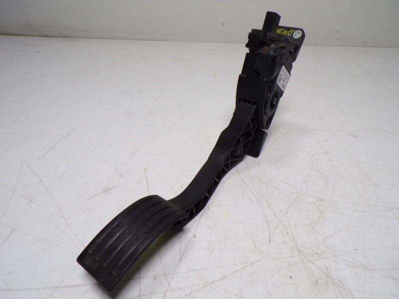 Recambio de potenciometro pedal para ford kuga (cbs) 2.0 tdci cat referencia OEM IAM F1DC9F836AA 6PV01036884 