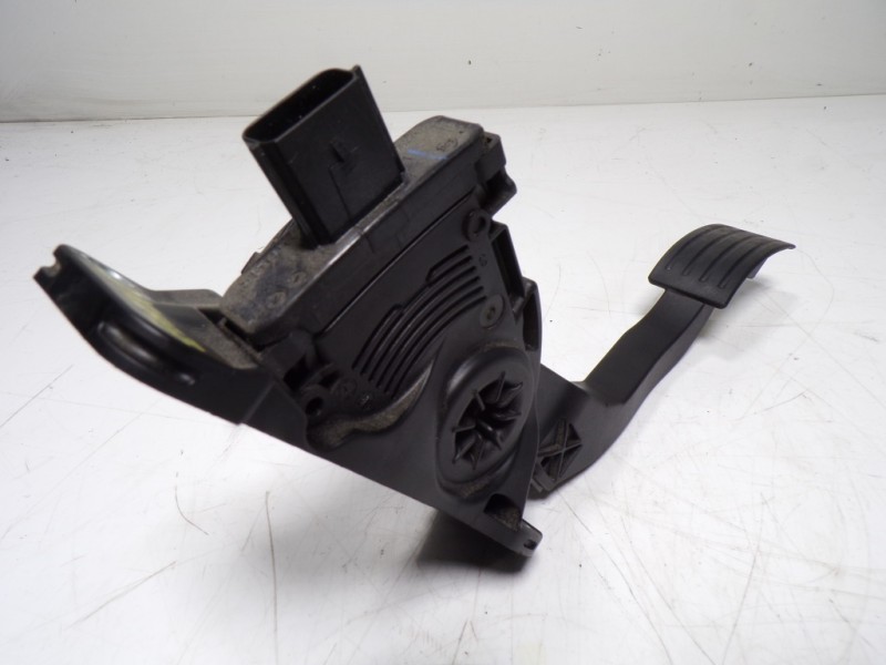 Recambio de potenciometro pedal para ford kuga (cbs) 2.0 tdci cat referencia OEM IAM F1DC9F836AA 6PV01036884 