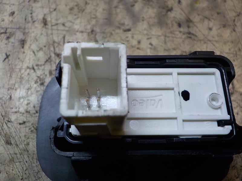 Recambio de mando elevalunas trasero derecho para peugeot 2008 (--.2013) active referencia OEM IAM 96751119ZD  