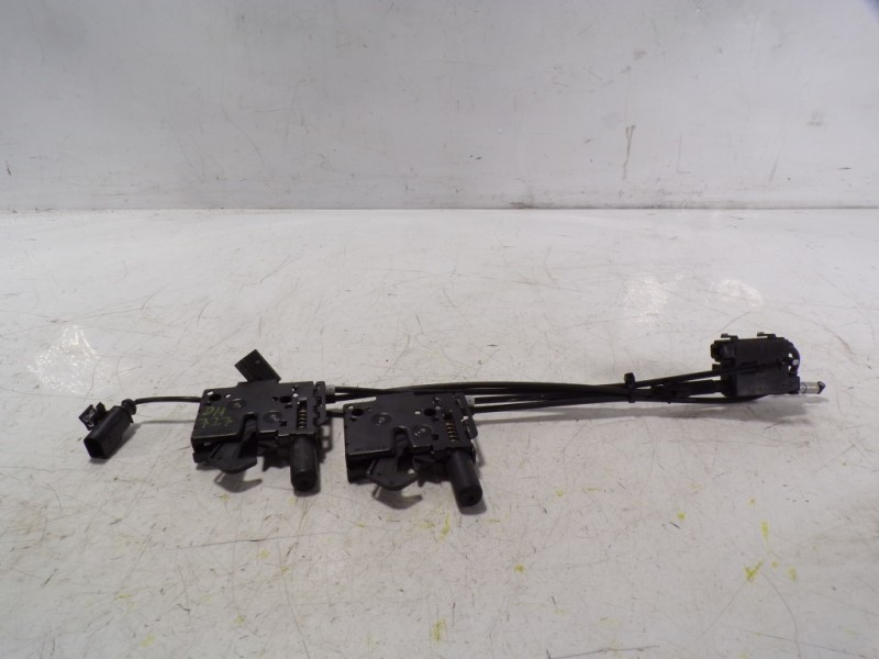 Recambio de cerradura capot para volkswagen polo 1.0 tsi referencia OEM IAM 8S0823509B 8S0823509B 