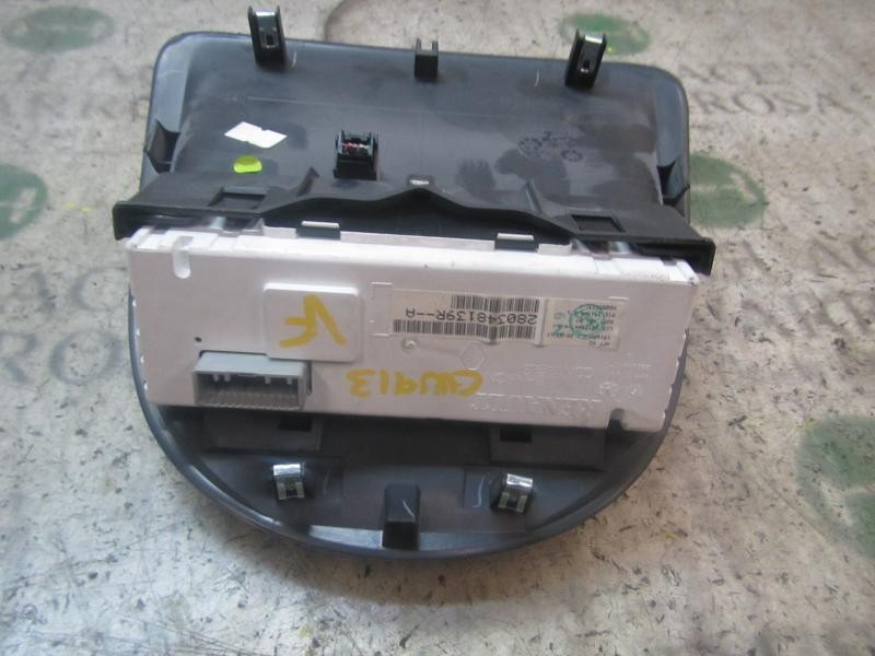 Recambio de pantalla multifuncion para renault clio grandtour authentique referencia OEM IAM 280348139R 280348139R 