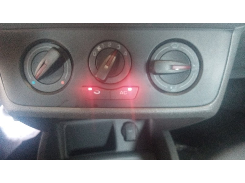 Recambio de mando calefaccion / aire acondicionado para seat ibiza (6j5) 1.6 tdi referencia OEM IAM 6J0820045NEE 6J0820045 