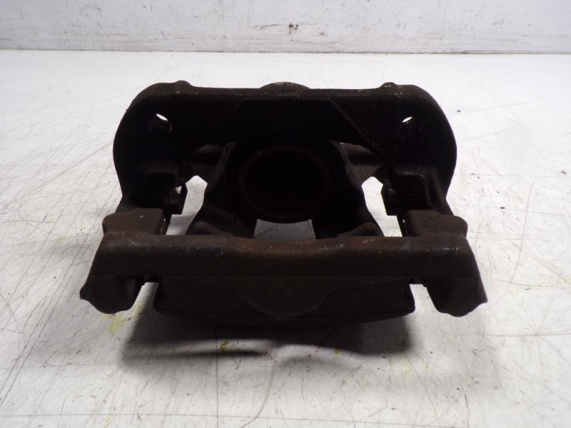 Recambio de pinza freno delantera derecha para bmw serie 1 coupe (e82) 118d referencia OEM IAM 34116774682  