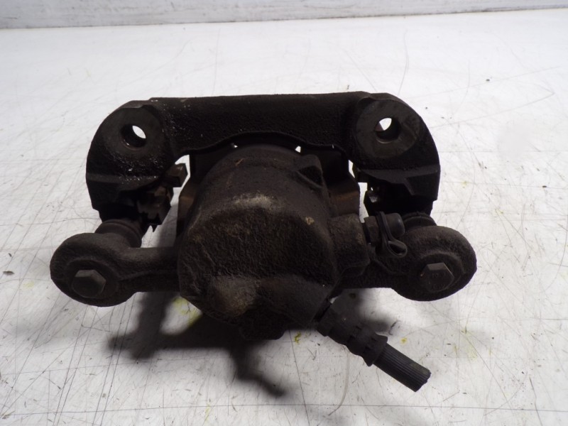 Recambio de pinza freno delantera derecha para bmw serie 1 coupe (e82) 118d referencia OEM IAM 34116774682  