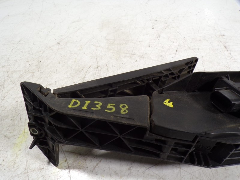 Recambio de potenciometro pedal para bmw serie 1 coupe (e82) 118d referencia OEM IAM 35426853176 6793742 