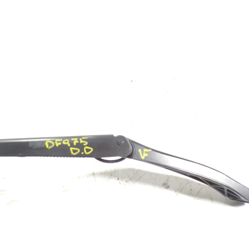 Recambio de brazo limpia delantero derecho para alfa romeo giulietta (191) 1.6 jtdm cat referencia OEM IAM 50509404  