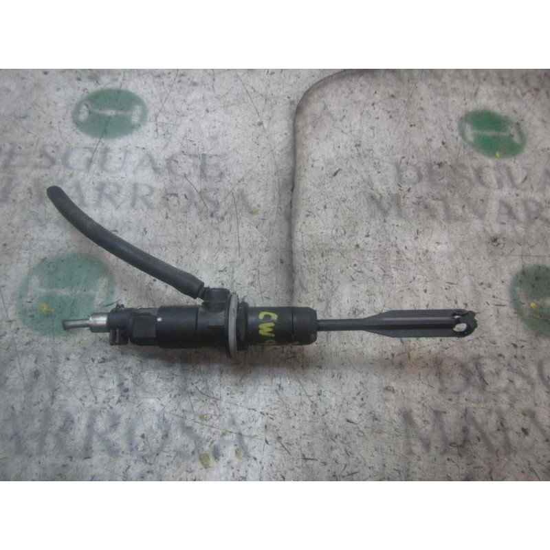 Recambio de bomba embrague para dacia logan laureate referencia OEM IAM 6001548446  