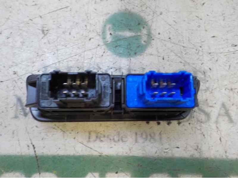 Recambio de mando elevalunas delantero izquierdo para citroën c-elysée 1.2 12v vti referencia OEM IAM   