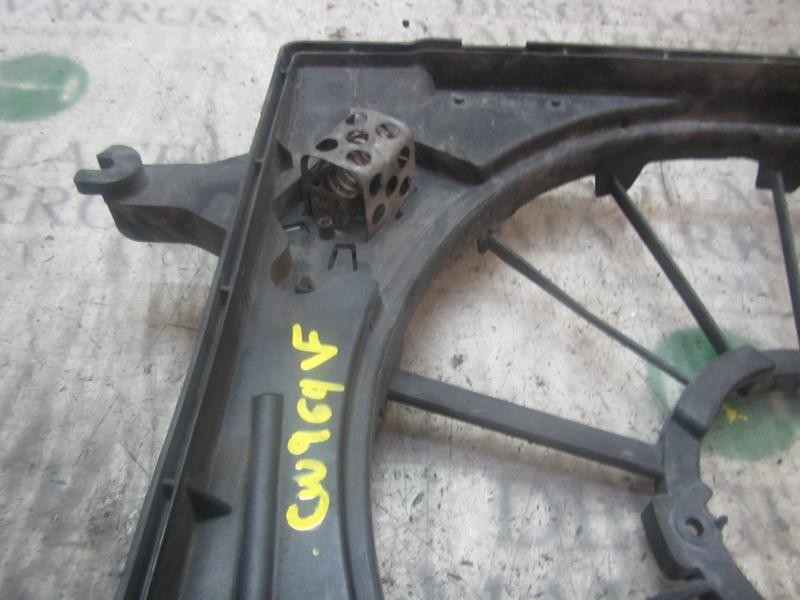 Recambio de canalizador aire para dacia logan laureate referencia OEM IAM 6001550562  