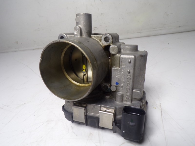 Recambio de caja mariposa para seat leon st (5f8) 1.4 16v tsi referencia OEM IAM 03F133062B 03F133062B 