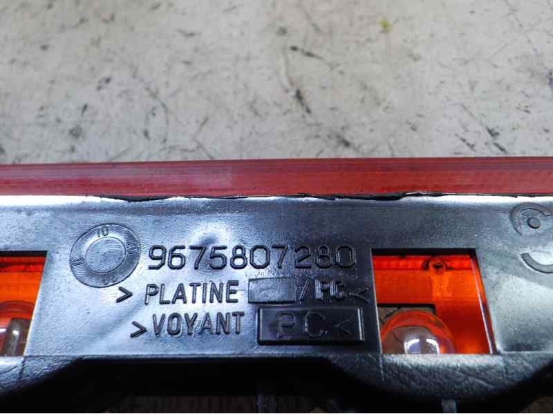 Recambio de piloto trasero central para citroën c-elysée 1.2 12v vti referencia OEM IAM 9675807280  