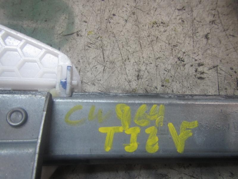 Recambio de elevalunas trasero izquierdo para dacia logan laureate referencia OEM IAM 8200783890  