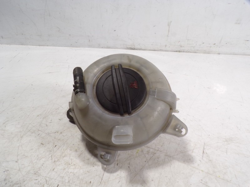 Recambio de deposito expansion para audi a3 sportback (8va) 1.6 tdi referencia OEM IAM 5Q0121407D  