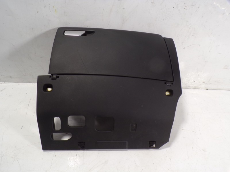 Recambio de guantera para audi a3 sportback (8va) 1.6 tdi referencia OEM IAM 8V18571246PS  