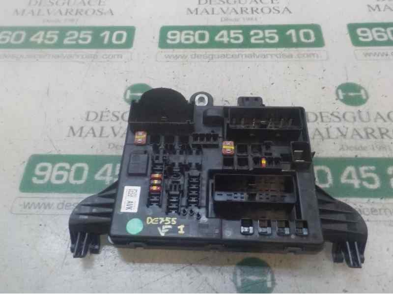 Recambio de caja reles / fusibles para opel insignia berlina cosmo referencia OEM IAM   
