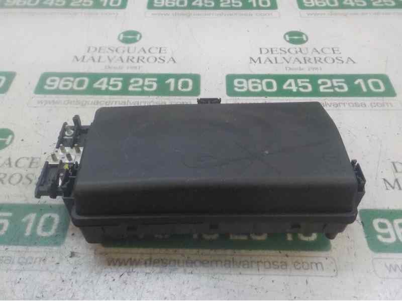 Recambio de caja reles / fusibles para opel insignia berlina cosmo referencia OEM IAM   