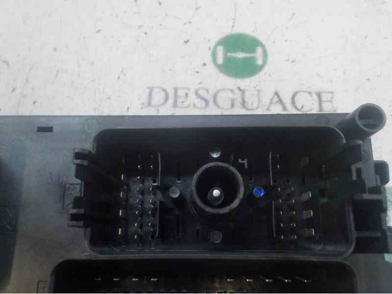 Recambio de caja reles / fusibles para opel insignia berlina cosmo referencia OEM IAM   
