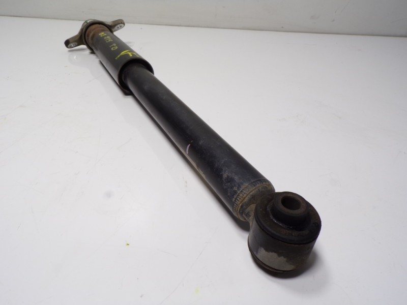 Recambio de amortiguador trasero derecho para hyundai i20 1.2 cat referencia OEM IAM 55310C8000 55300C8000 