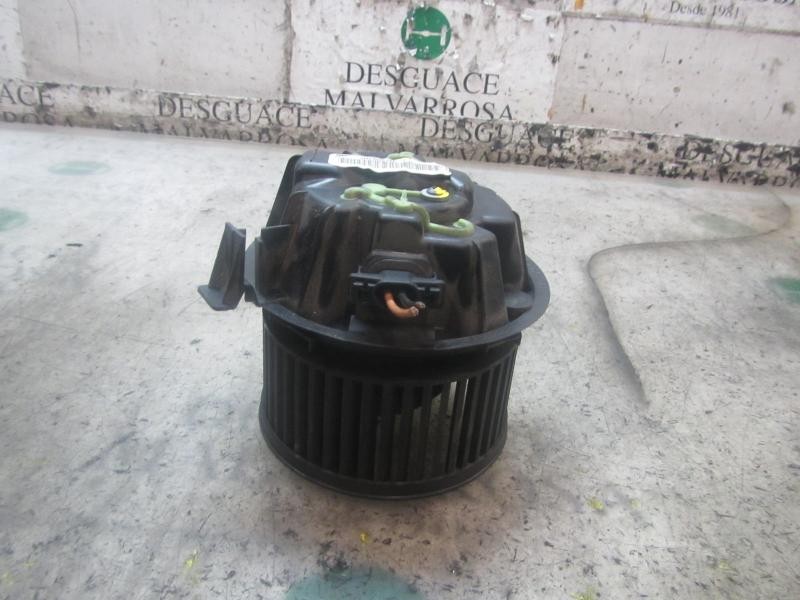 Recambio de motor calefaccion para dacia logan laureate referencia OEM IAM 272106020R N104785V6760 