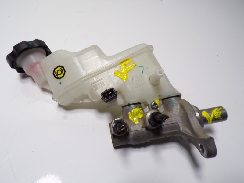 Recambio de bomba freno para hyundai i20 1.2 cat referencia OEM IAM 58510C8200 S0357 