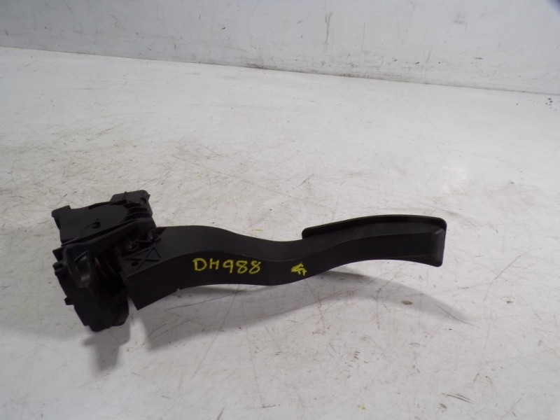 Recambio de potenciometro pedal para audi a3 sportback (8va) 1.6 tdi referencia OEM IAM 5Q1721503F 5Q1721503F 