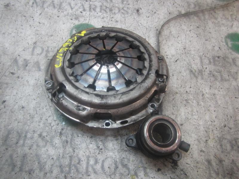 Recambio de kit embrague para toyota yaris 1.3 16v cat referencia OEM IAM 3121052130  
