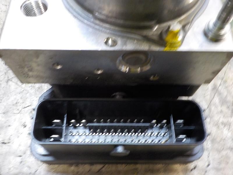 Recambio de abs para peugeot 308 1.2 12v e-thp referencia OEM IAM  9825549780 0265956353