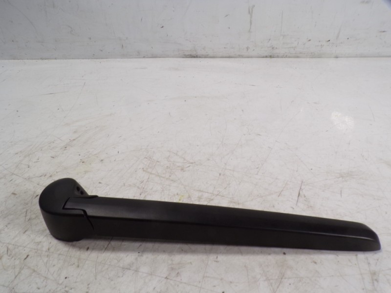 Recambio de brazo limpia trasero para audi a3 sportback (8va) 1.6 tdi referencia OEM IAM 8V39554071P9  