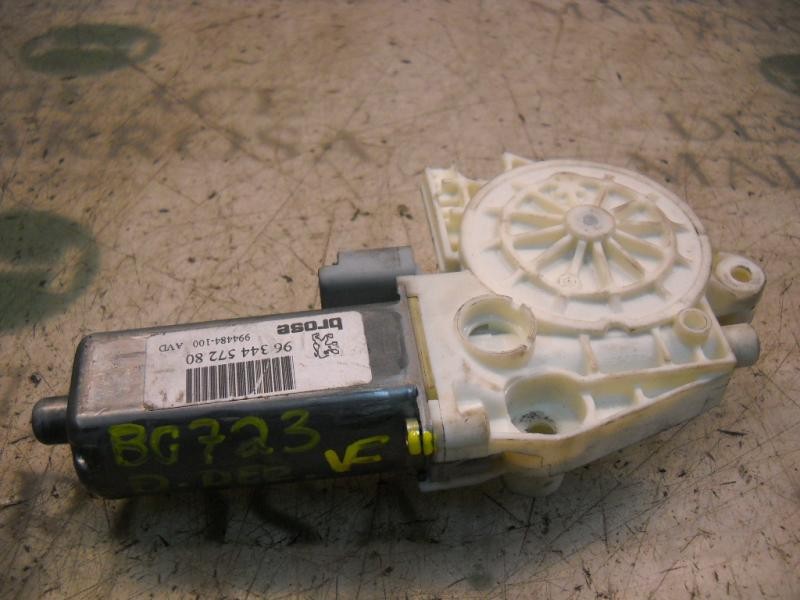 Recambio de motor elevalunas delantero derecho para peugeot 307 break / sw (s1) sw referencia OEM IAM   