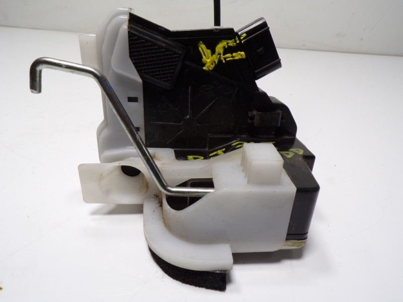 Recambio de cerradura puerta delantera derecha para hyundai i20 1.2 cat referencia OEM IAM 81320C8040 81320C8040 