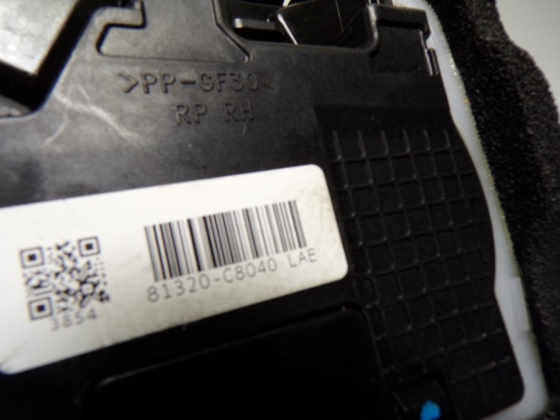 Recambio de cerradura puerta delantera derecha para hyundai i20 1.2 cat referencia OEM IAM 81320C8040 81320C8040 