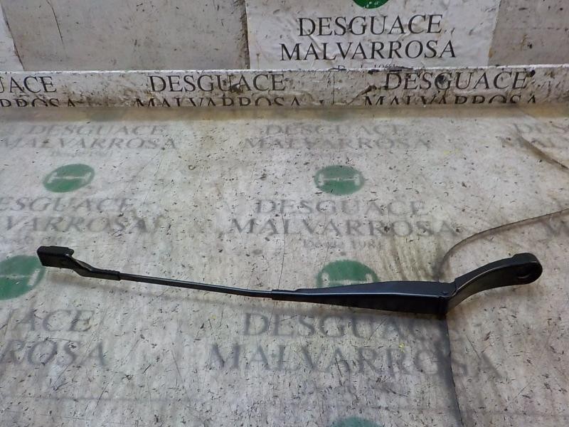 Recambio de brazo limpia delantero izquierdo para peugeot 308 1.2 12v e-thp referencia OEM IAM 1610670580  