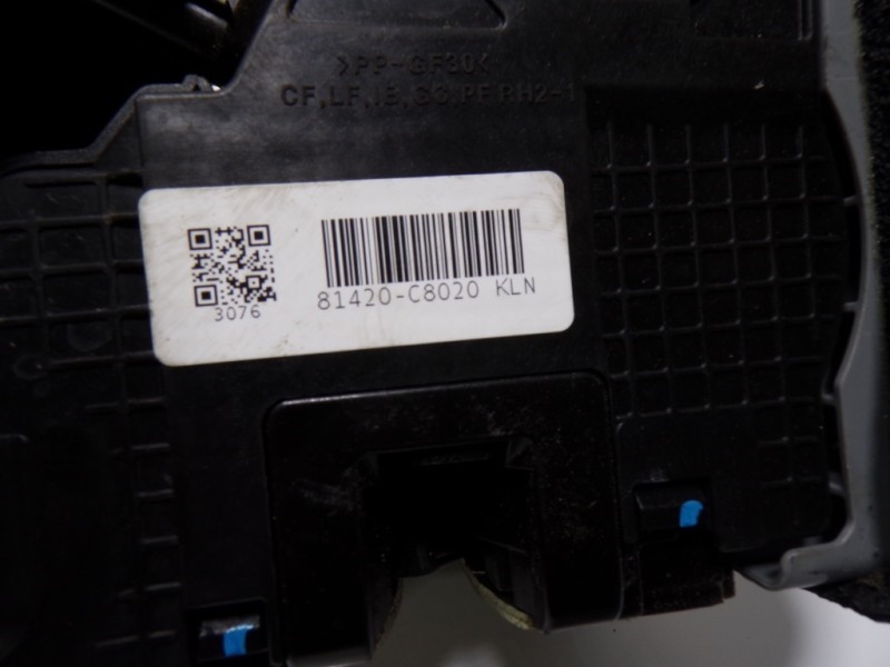 Recambio de cerradura puerta trasera derecha para hyundai i20 1.2 cat referencia OEM IAM 81420C8020 81420C8020 