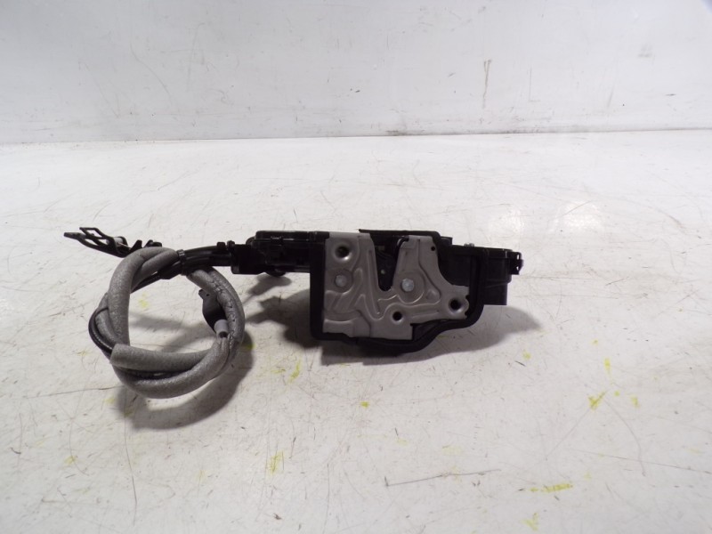 Recambio de cerradura puerta delantera derecha para volkswagen polo 1.0 tsi referencia OEM IAM 10B837016 10B837016 