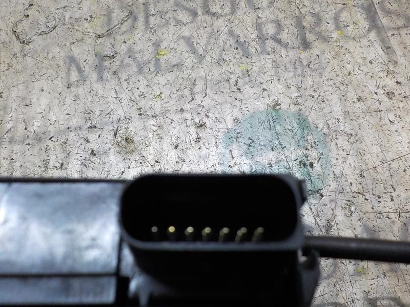 Recambio de cerradura puerta delantera izquierda para peugeot 308 1.2 12v e-thp referencia OEM IAM 9810309480  