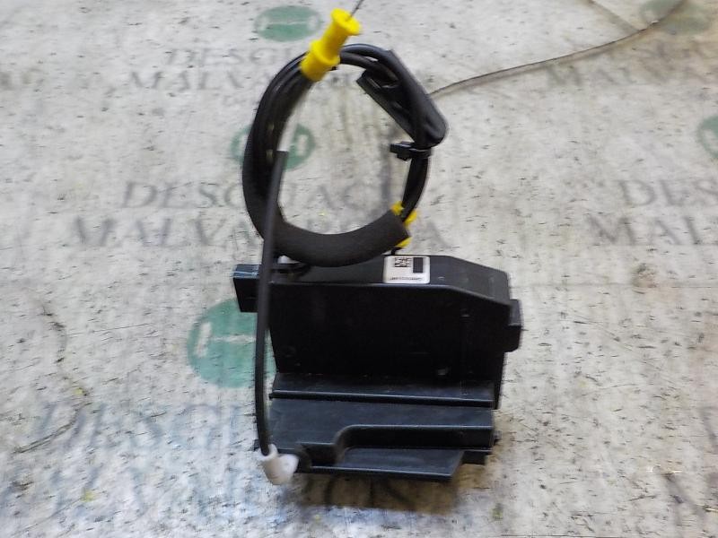 Recambio de cerradura puerta trasera izquierda para peugeot 308 1.2 12v e-thp referencia OEM IAM 9826126080  