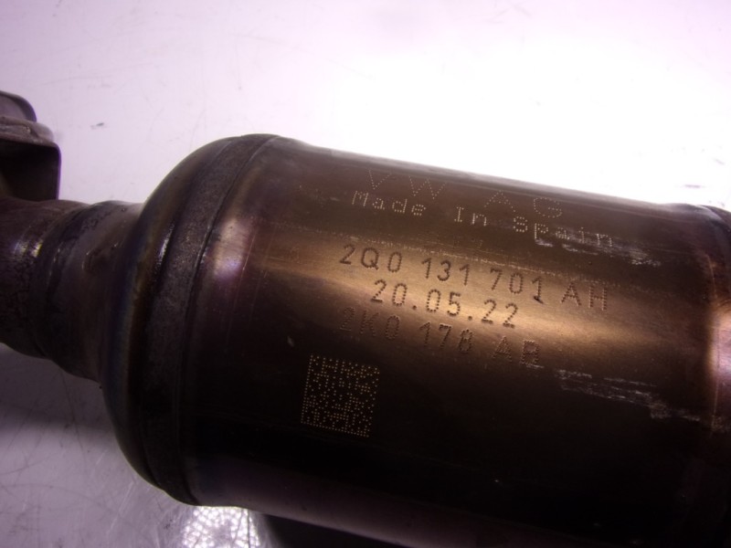 Recambio de catalizador para volkswagen taigo 1.0 tsi referencia OEM IAM 2Q0254503SX 2Q0131701AH 