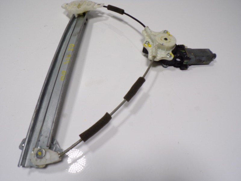 Recambio de elevalunas delantero derecho para hyundai i20 1.2 cat referencia OEM IAM 82404C7010 82460C7000 5L31207