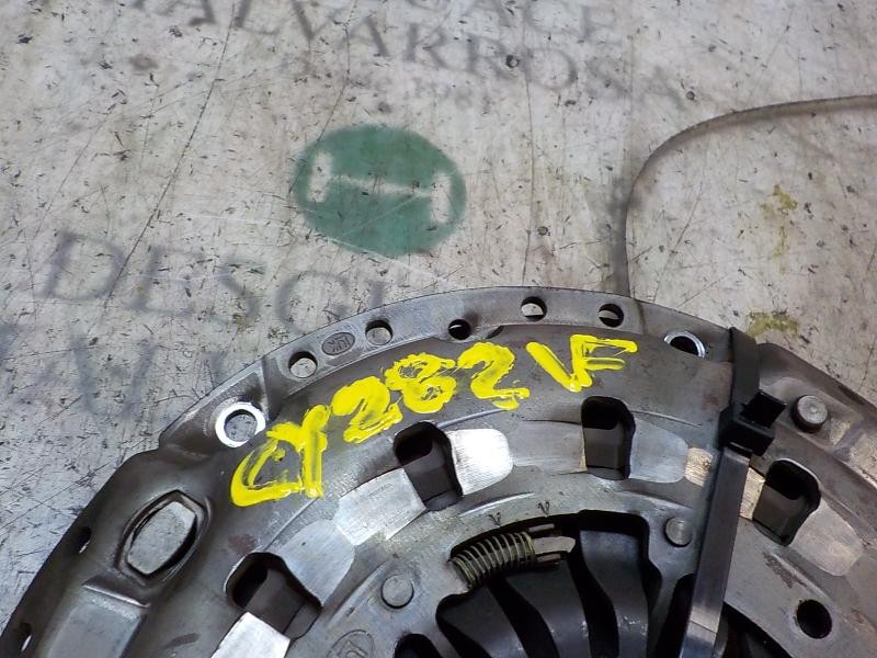 Recambio de kit embrague para volvo c70 coupe 2.4 turbo cat referencia OEM IAM 272449  